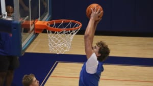 Florida forward Micah Handlogten